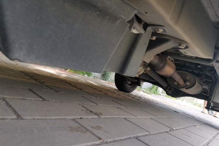 Used Wuling Zhiguang 2015 1.2L Practical LS-I Model Chassis Front Left