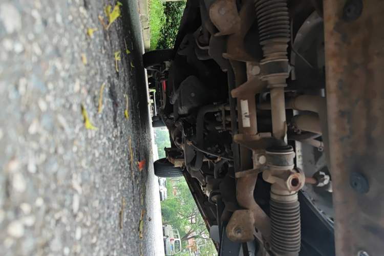 Used Wuling Zhiguang 2015 1.2L S Practical Model LSI Chassis Front