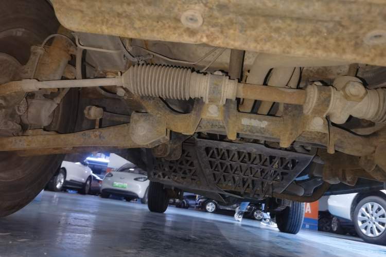 Used Wuling Zhiguang 2015 1.2L Practical LS-I Model Chassis Front