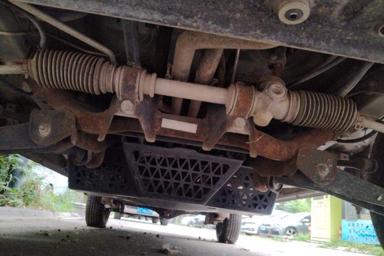 Used Wuling Zhiguang 2015 1.2L Practical LS-I Model Chassis Front
