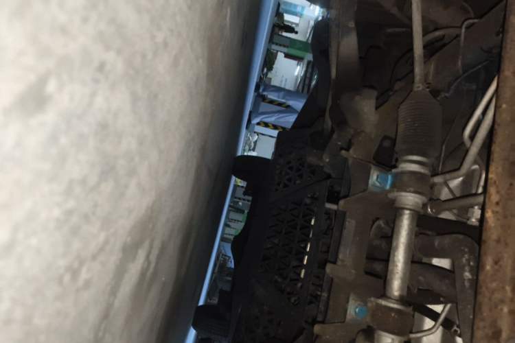 Used Wuling Zhiguang 2015 1.2L S Practical Model LSI Chassis Front