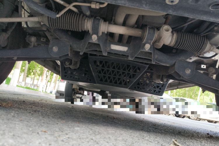 Used Wuling Zhiguang 2015 1.2L S Practical Model LSI Chassis Front