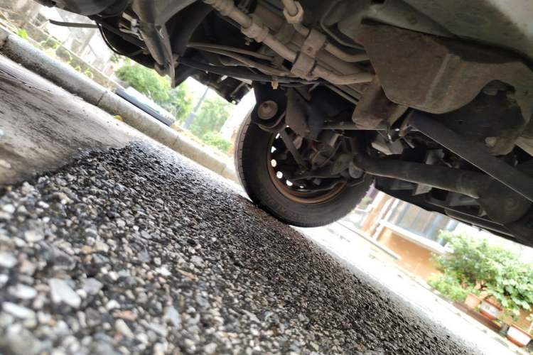 Used Wuling Zhiguang 2015 1.2L Practical LS-I Model Chassis Front Right