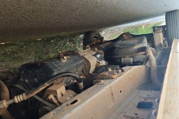 Used Wuling Zhiguang 2015 1.2L Practical LS-I Model Chassis Front Right