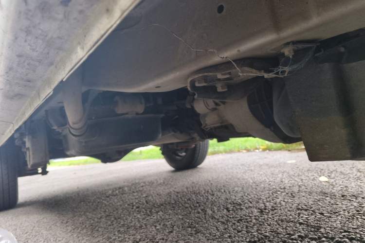 Used Wuling Zhiguang 2015 1.2L Practical LS-I Model Chassis Front Right