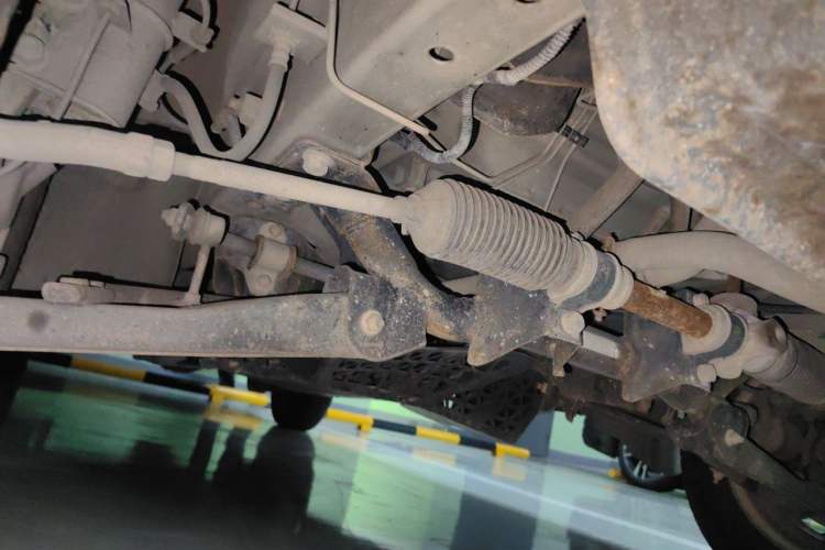 Used Wuling Zhiguang 2015 1.2L S Practical Model LSI Chassis Front Right