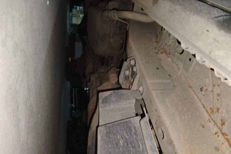 Used Wuling Zhiguang 2015 1.2L S Practical Model LSI Chassis Front Right