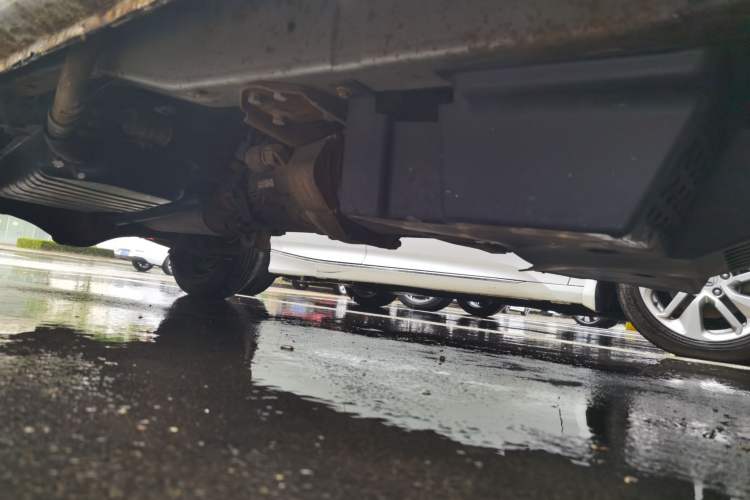 Used Wuling Zhiguang 2015 1.2L S Practical Model LSI Chassis Front Right