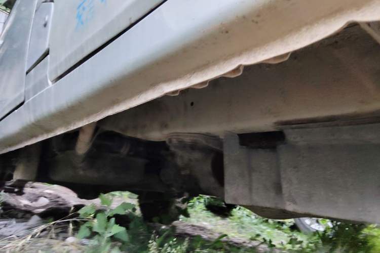 Used Wuling Zhiguang 2015 1.2L Practical LS-I Model Chassis Front Right