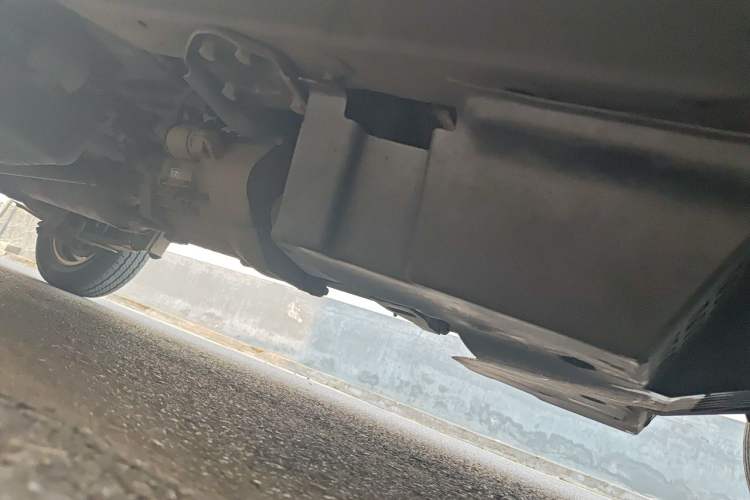 Used Wuling Zhiguang 2015 1.2L Standard Model LSI Chassis Front Right