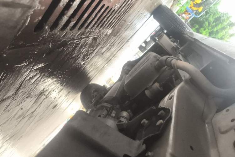 Used Wuling Zhiguang 2015 1.2L S Practical Model LSI Chassis Front Right