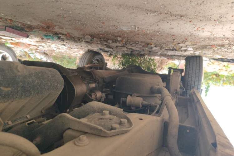 Used Wuling Zhiguang 2015 1.2L Practical LS-I Model Chassis Front Right