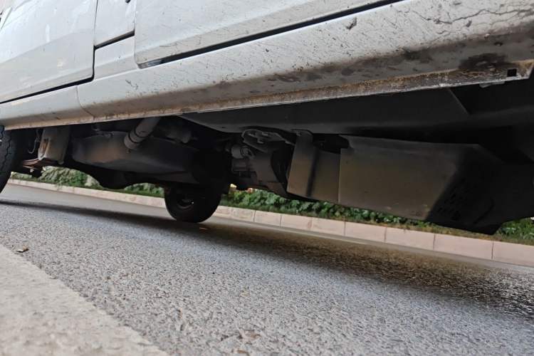 Used Wuling Zhiguang 2015 1.2L Practical LS-I Model Chassis Front Right