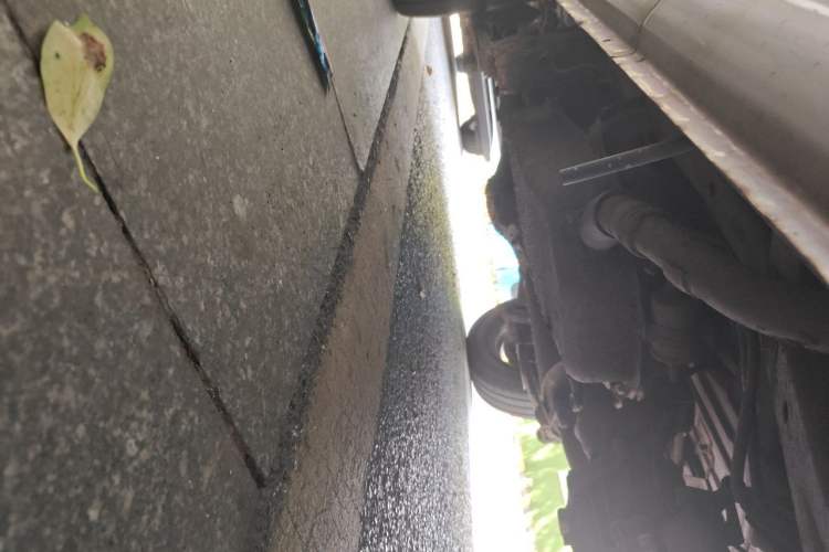 Used Wuling Zhiguang 2015 1.2L S Standard Model LSI Chassis Front Right