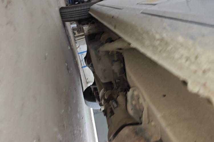 Used Wuling Zhiguang 2015 1.2L S Practical Model LSI Chassis Front Right