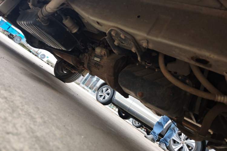 Used Wuling Zhiguang 2015 1.2L Standard Model LSI Chassis Front Right