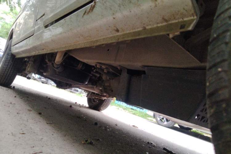 Used Wuling Zhiguang 2015 1.2L Practical LS-I Model Chassis Front Right