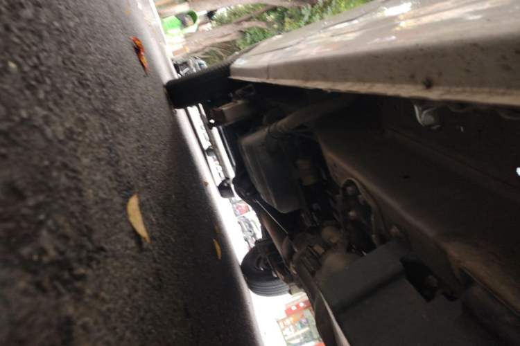 Used Wuling Zhiguang 2015 1.2L Practical LS-I Model Chassis Front Right
