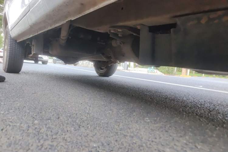 Used Wuling Zhiguang 2015 1.2L Practical LS-I Model Chassis Front Right
