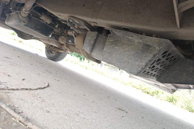 Used Wuling Zhiguang 2015 1.2L Practical LS-I Model Chassis Front Right