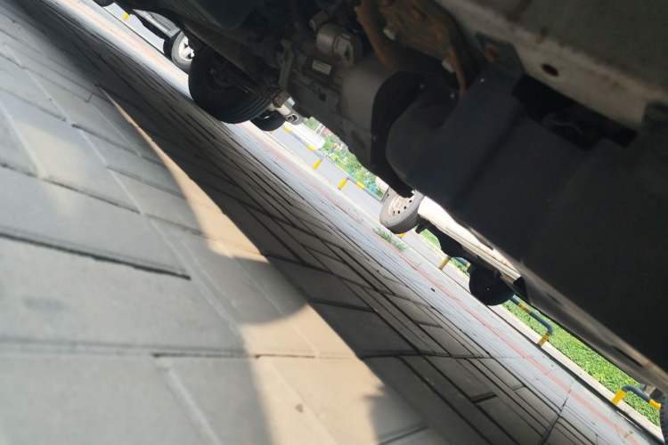 Used Wuling Zhiguang 2015 1.2L S Practical Model LSI Chassis Front Right