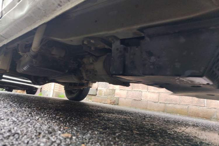 Used Wuling Zhiguang 2015 1.2L Practical LS-I Model Chassis Front Right