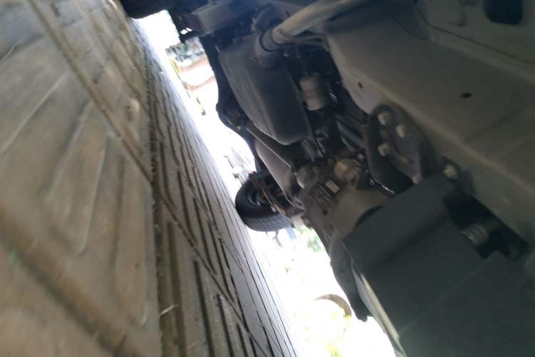Used Wuling Zhiguang 2015 1.2L Practical LS-I Model Chassis Front Right