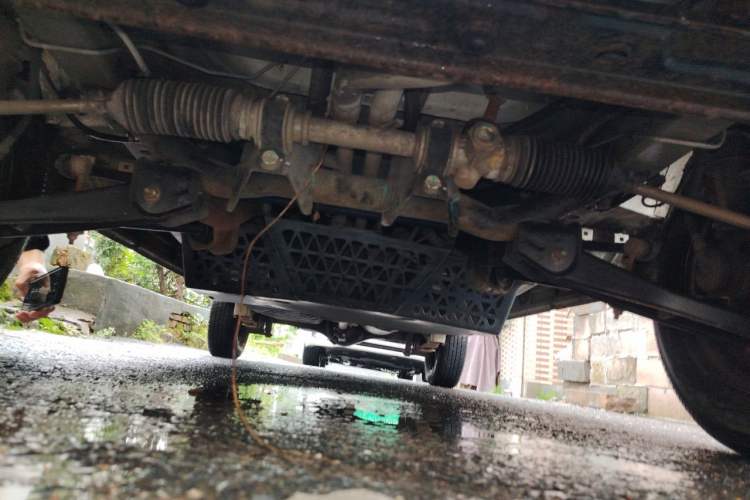 Used Wuling Zhiguang 2015 1.2L Practical LS-I Model Chassis Front
