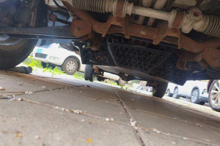 Used Wuling Zhiguang 2015 1.2L S Practical Model LSI Chassis Front