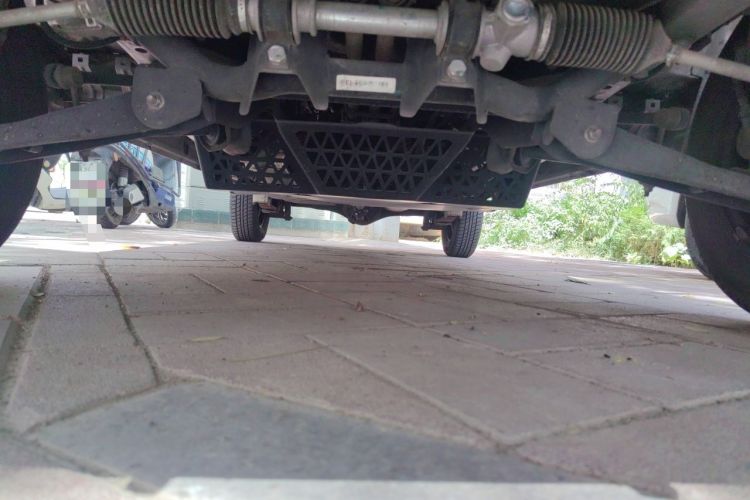 Used Wuling Zhiguang 2015 1.2L S Practical Model LSI Chassis Front