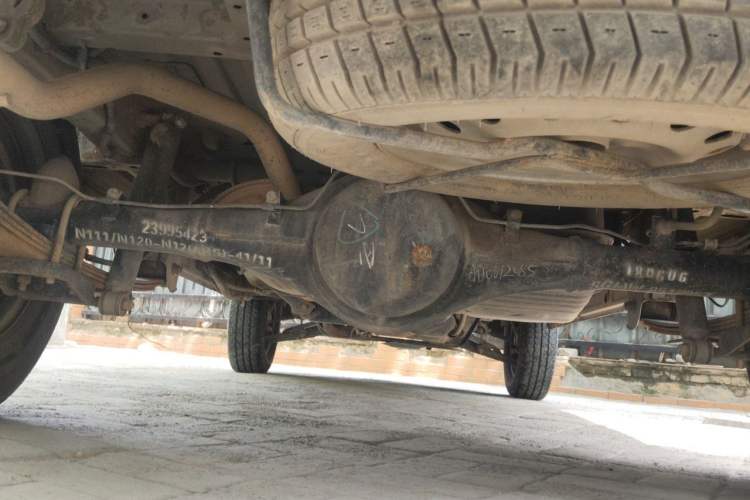 Used Wuling Zhiguang 2015 1.2L Practical LS-I Model Chassis Rear