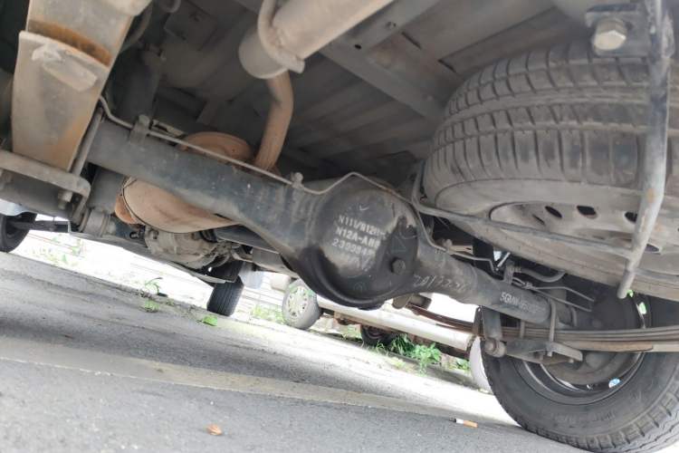 Used Wuling Zhiguang 2015 1.2L Practical LS-I Model Chassis Rear