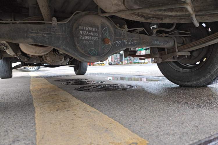 Used Wuling Zhiguang 2015 1.2L Practical LS-I Model Chassis Rear