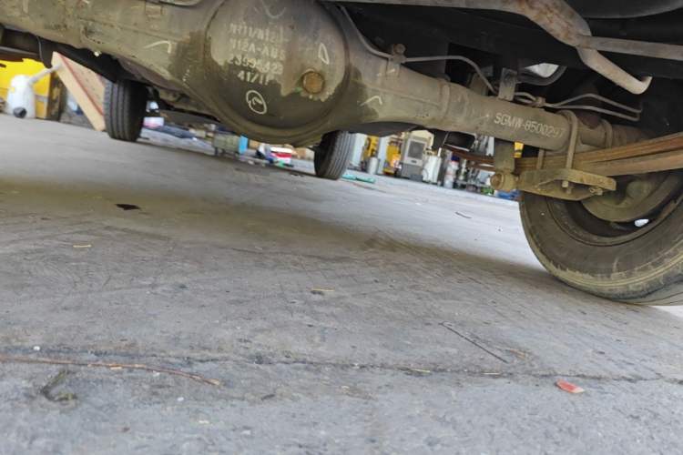 Used Wuling Zhiguang 2015 1.2L Practical LS-I Model Chassis Rear