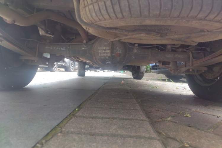 Used Wuling Zhiguang 2015 1.2L Practical LS-I Model Chassis Rear