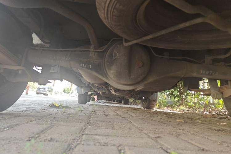 Used Wuling Zhiguang 2015 1.2L Practical LS-I Model Chassis Rear