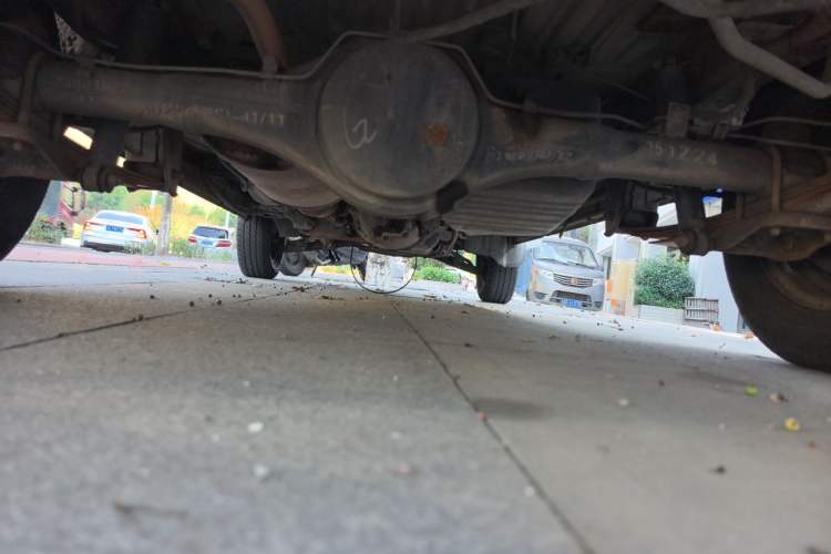 Used Wuling Zhiguang 2015 1.2L Practical LS-I Model Chassis Rear