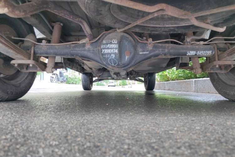 Used Wuling Zhiguang 2015 1.2L Practical LS-I Model Chassis Rear