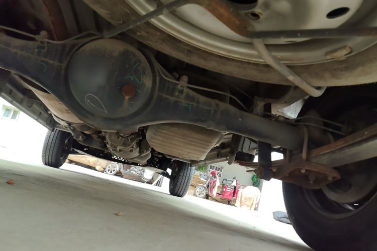 Used Wuling Zhiguang 2015 1.2L Practical LS-I Model Chassis Rear