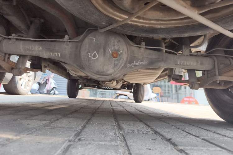 Used Wuling Zhiguang 2015 1.2L Practical LS-I Model Chassis Rear