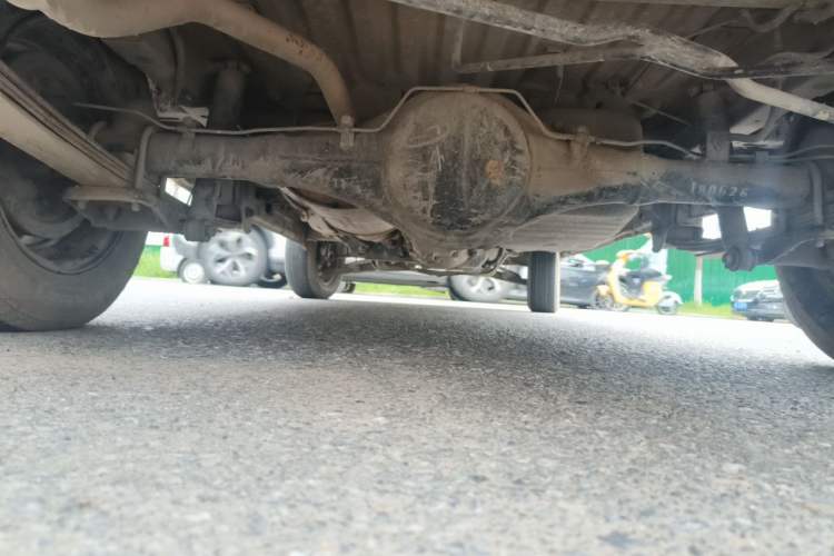 Used Wuling Zhiguang 2015 1.2L Practical LS-I Model Chassis Rear