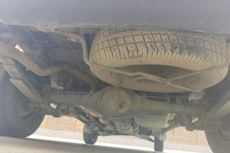 Used Wuling Zhiguang 2015 1.2L Practical LS-I Model Chassis Rear