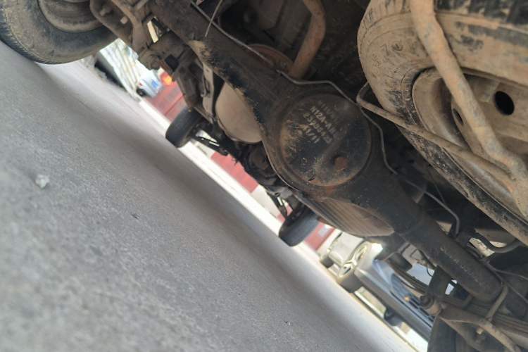 Used Wuling Zhiguang 2015 1.2L Practical LS-I Model Chassis Rear
