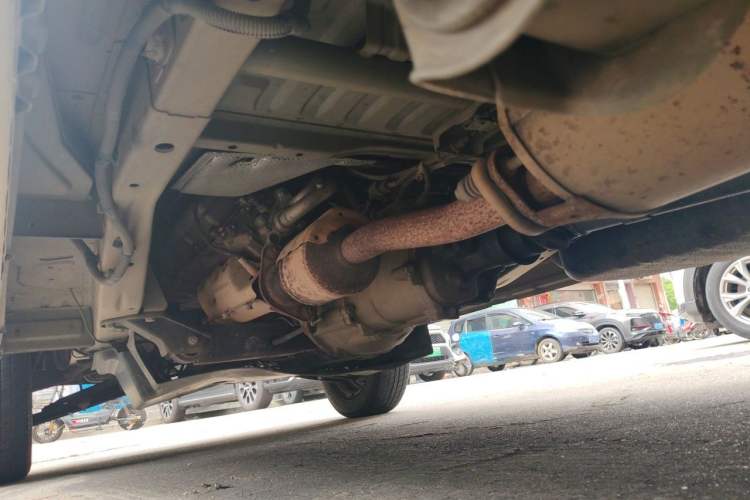 Used Wuling Zhiguang 2015 1.2L Practical LS-I Model Chassis Rear Left