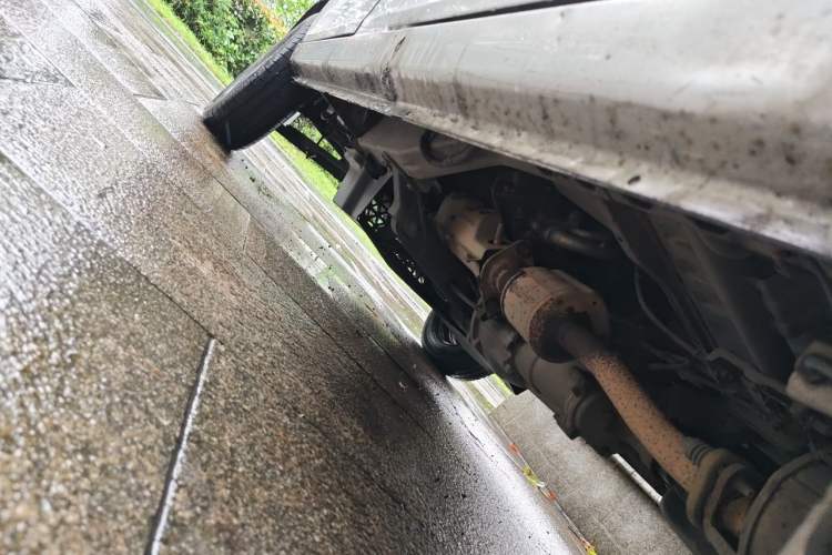 Used Wuling Zhiguang 2015 1.2L Practical LS-I Model Chassis Rear Left