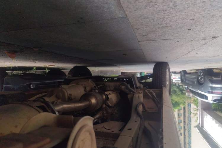 Used Wuling Zhiguang 2015 1.2L Practical LS-I Model Chassis Rear Left