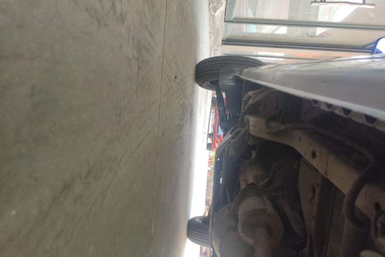 Used Wuling Zhiguang 2015 1.2L Practical LS-I Model Chassis Rear Left