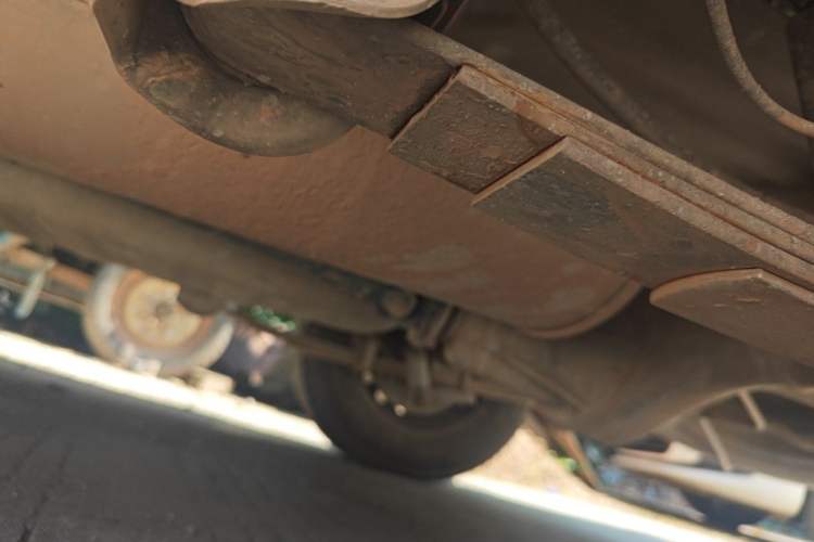 Used Wuling Zhiguang 2015 1.2L Practical LS-I Model Chassis Rear Left
