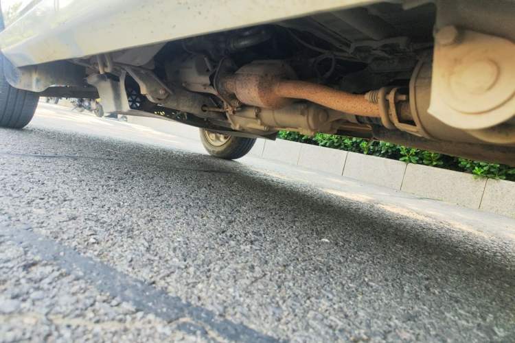Used Wuling Zhiguang 2015 1.2L Practical LS-I Model Chassis Rear Left