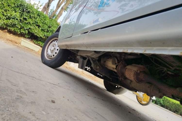 Used Wuling Zhiguang 2015 1.2L Practical LS-I Model Chassis Rear Left
